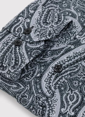 Juodi vyriški marškiniai peislio raštu