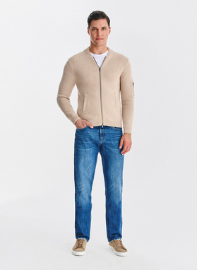 Smėlinės spalvos sagstomas kardiganas