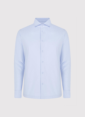 Šviesiai mėlyni trikotažiniai marškiniai