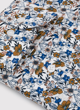 Balti gėlėti marškiniai