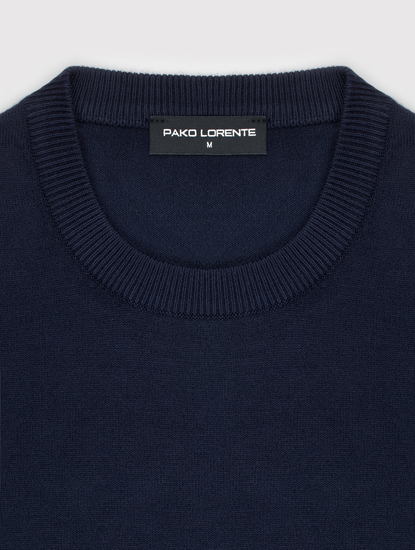 Tamsiai mėlynas vyriškas megztinis