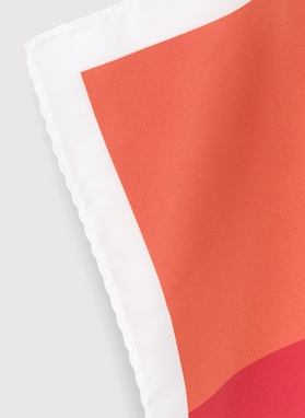 Kišeninė nosinaitė raudonų atspalvių kvadratais