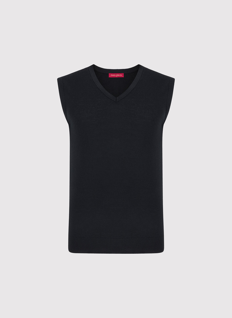 Berankovis su V apykakle