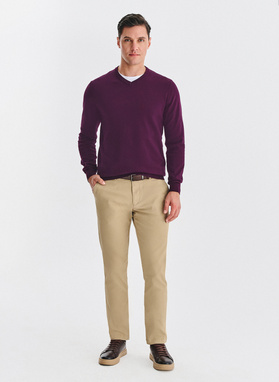 Violetinis medvilninis megztinis su V apykakle