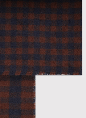 Rudas šalikas langeliais