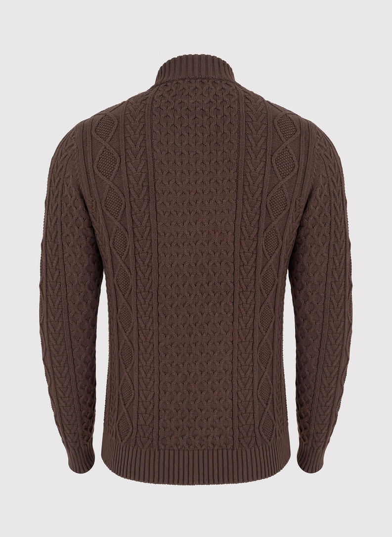 Bronzos spalvos pusgolfis pynutės raštu