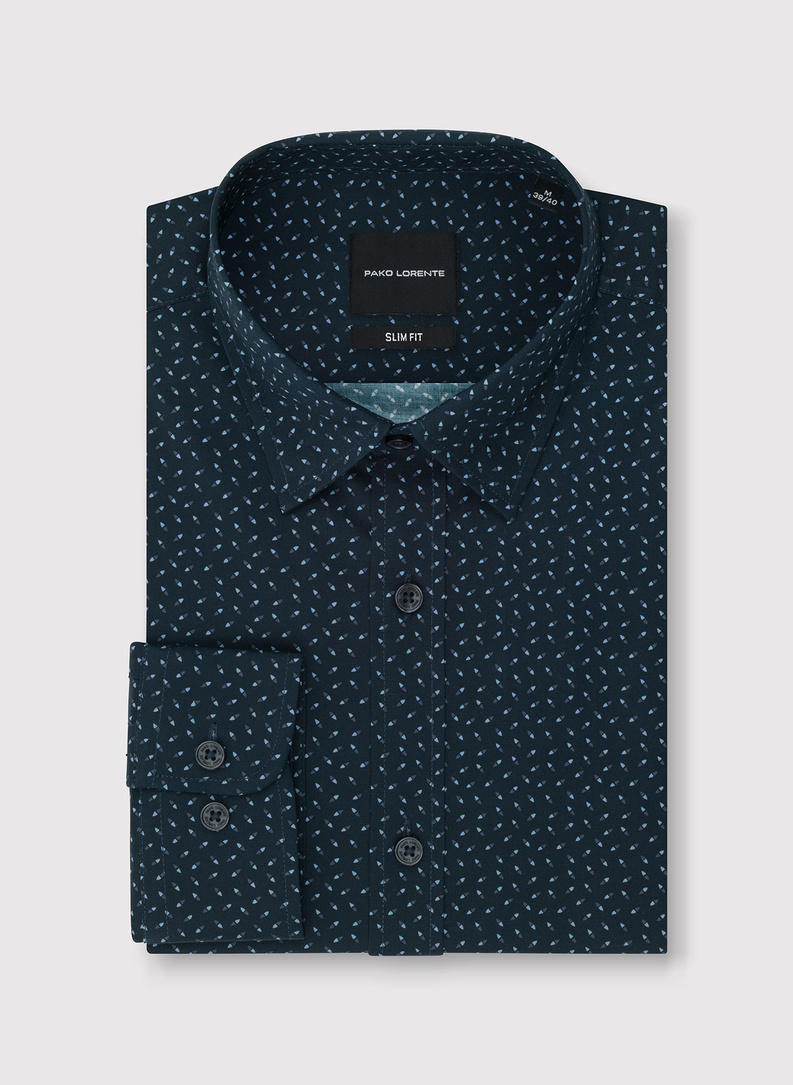 Tamsiai mėlyni marškiniai geometriniu raštu