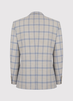 Smėlio spalvos kostiumas su mėlynu langeliu