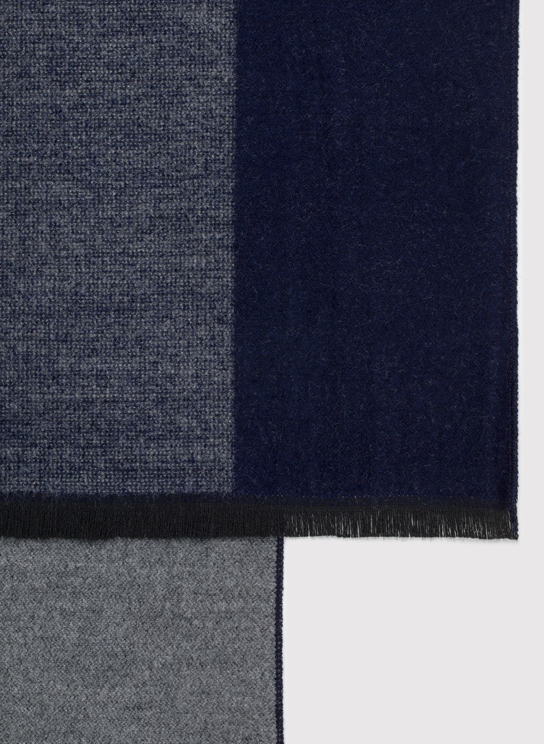 Tamsiai mėlynai pilkas dryžuotas vyriškas šalikas