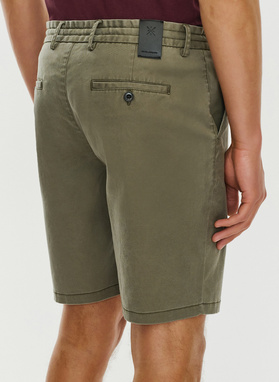 Žali vyriški šortai be raštų