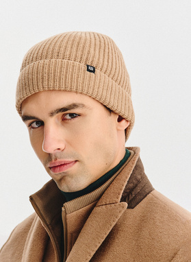 Smėlinė vyriška kepurė su vilna