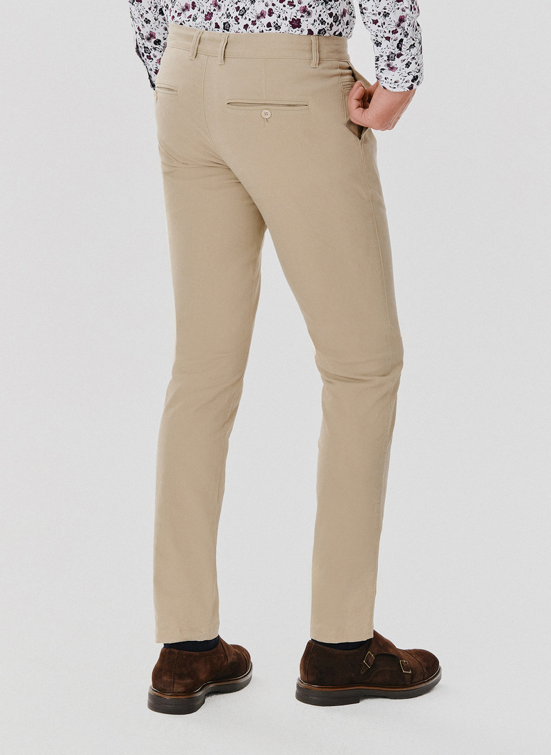 Smėlio spalvos vyriškos kelnės be raštų