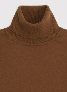 Rusvas vyriškas golfas be raštų