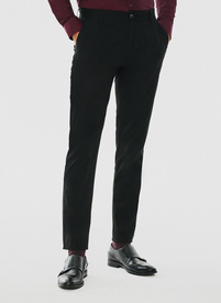 Juodos spalvos vyriškos kelnės be raštų