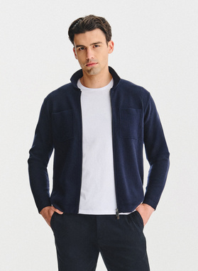 Tamsiai mėlynos spalvos sagstomas kardiganas