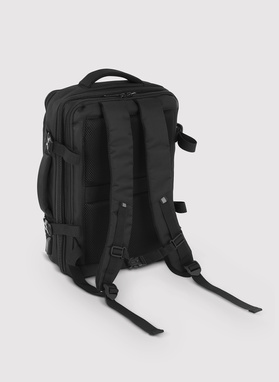 Juoda vyriška kuprinė su USB