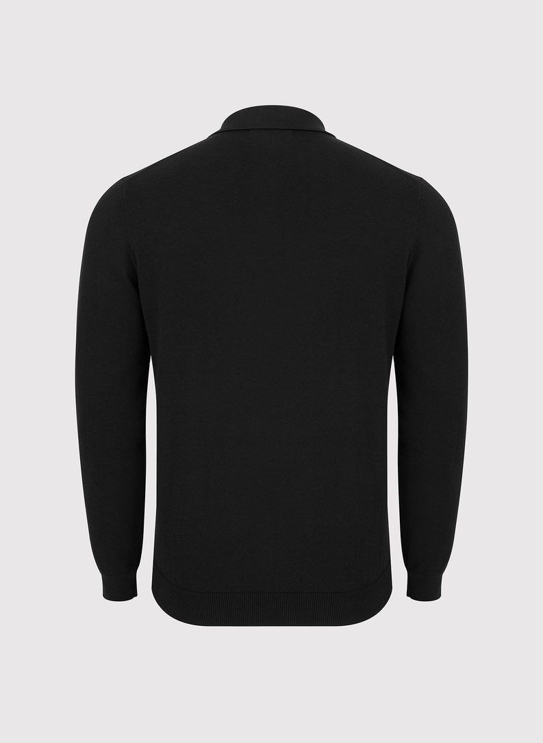 Juodos spalvos polo megztinis