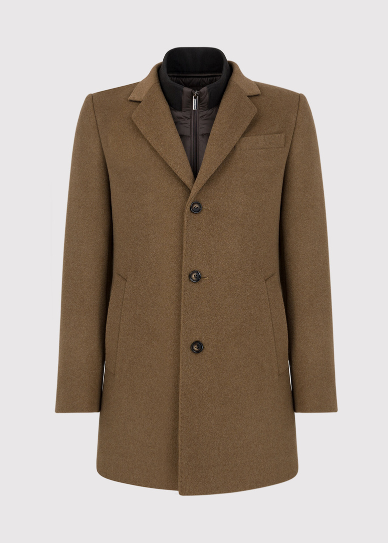 Rusvas vyriškas lietpaltis su nusegama stačia apykakle