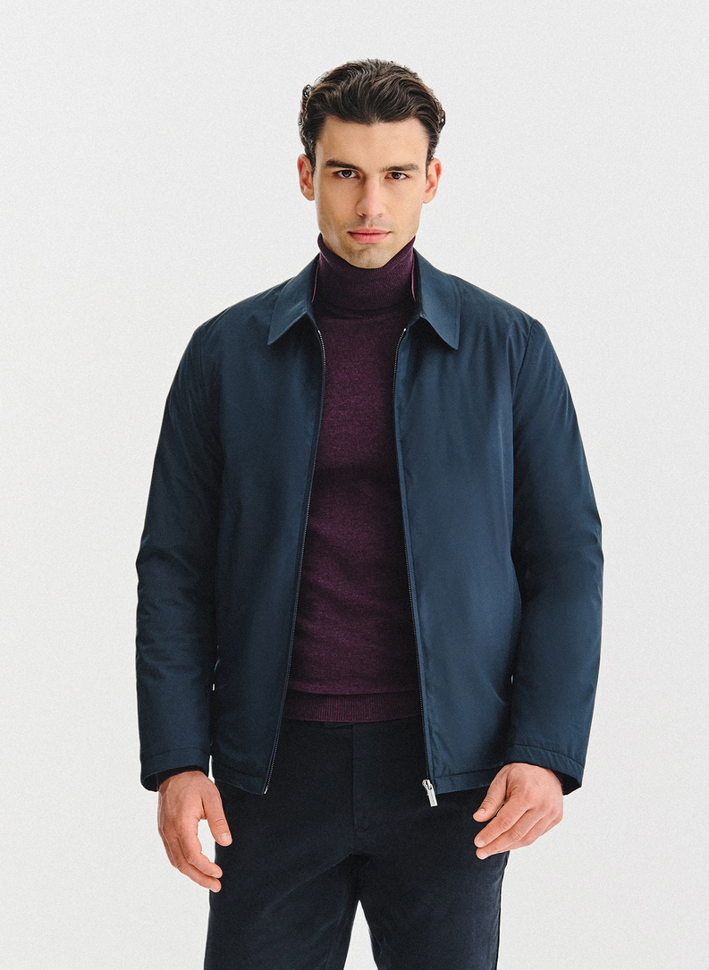 Tamsiai mėlyna vyriška striukė