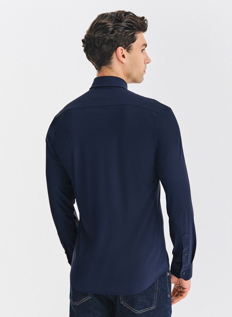 Tamsiai mėlyni vyriški marškiniai