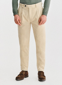 Smėlinės kelnės su klostėmis