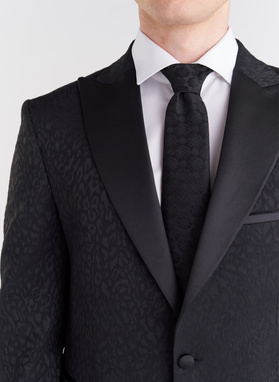 Juodas žakardinis smokingo švarkas