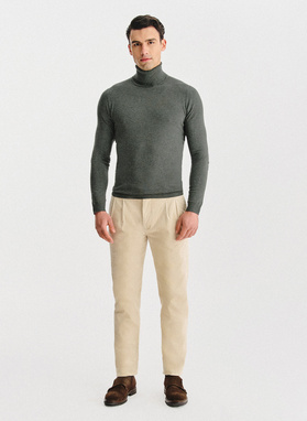 Smėlinės kelnės su klostėmis