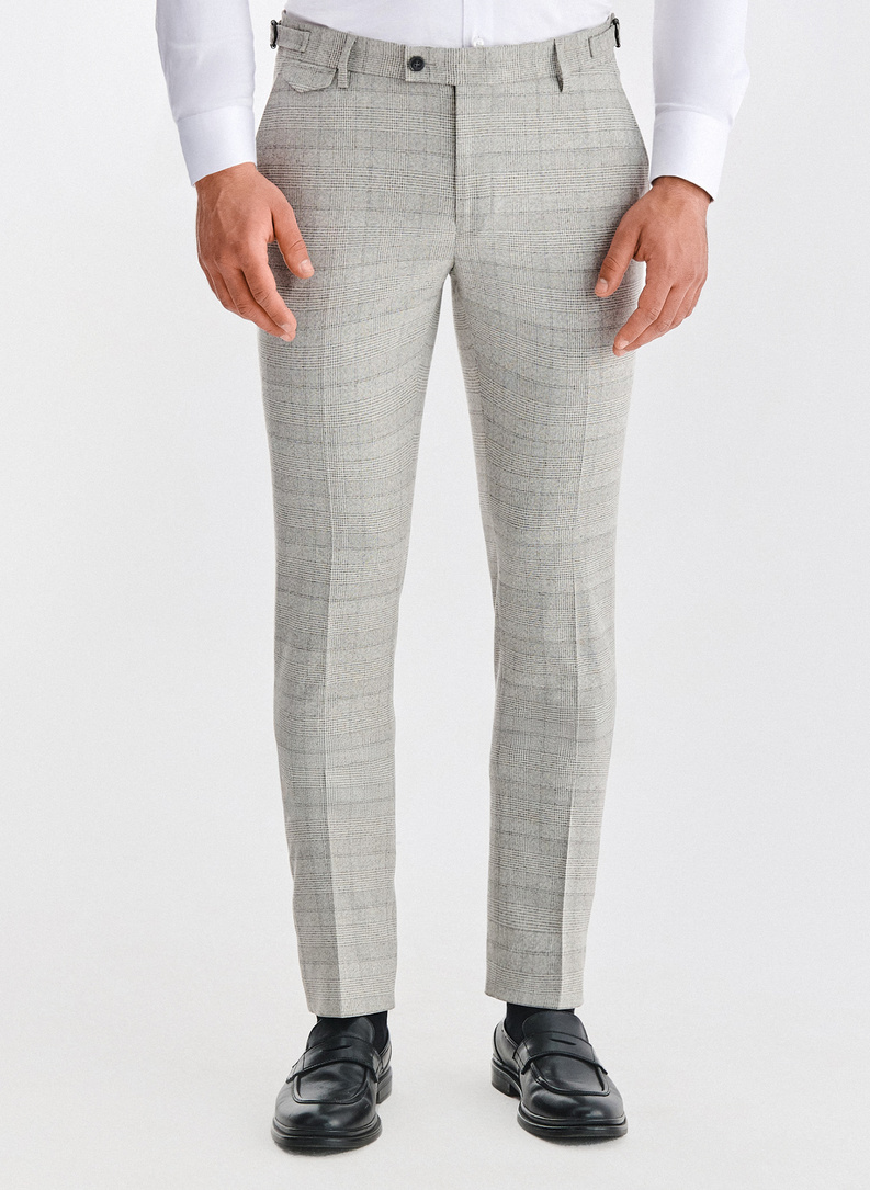 Pilkos languotos kostiuminės kelnės