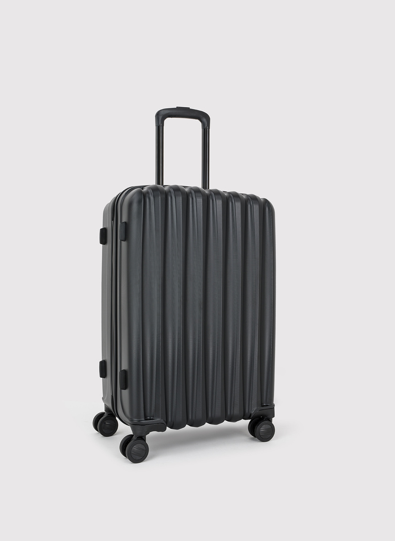 Vidutinis juodas lagaminas su grioveliais