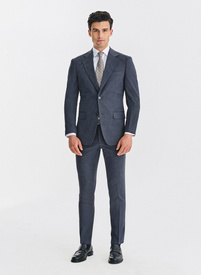 Tamsiai mėlynas vyriškas kostiumas