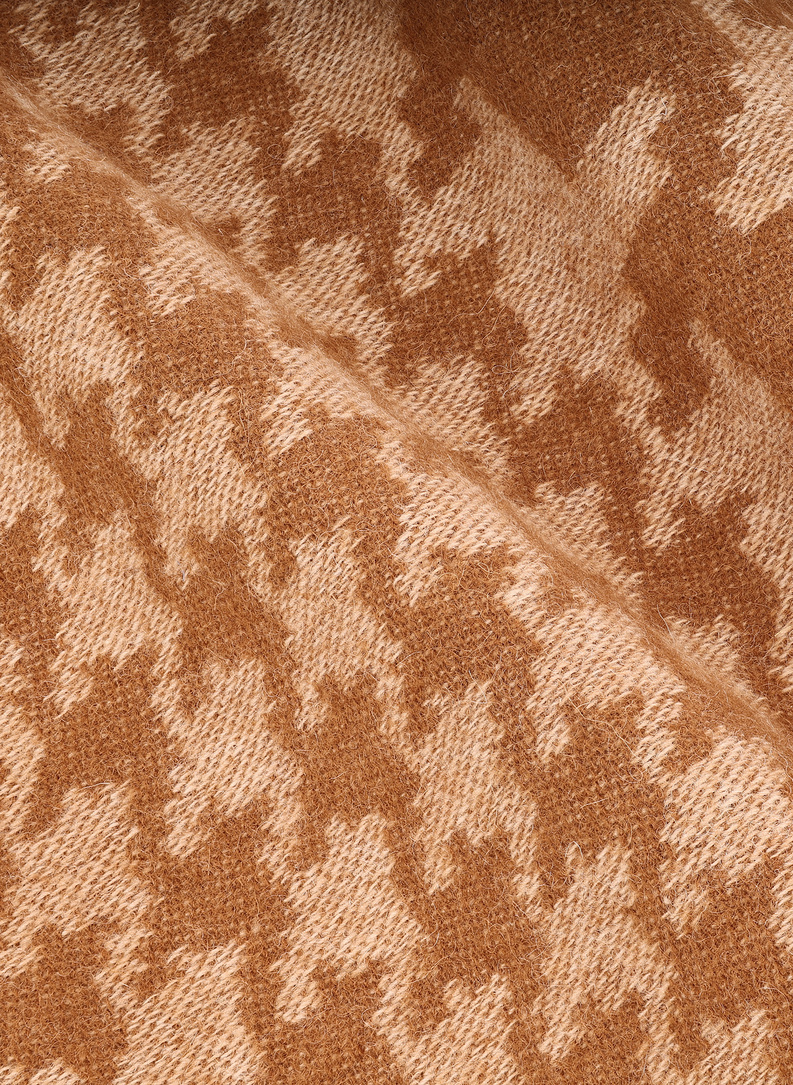 Vilnonis šalikas skalikų dantų raštu