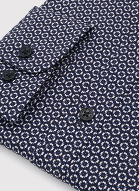 Tamsiai mėlyni gėlėti marškiniai