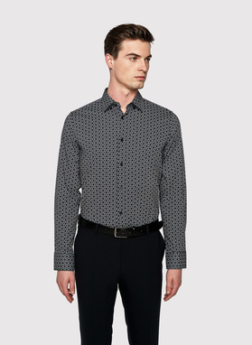 Tamsiai mėlyni vyriški marškiniai baltu raštu