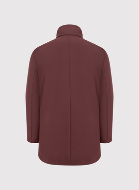 Tamsiai raudona pūkinė striukė