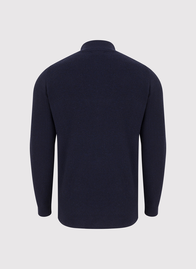 Tamsiai mėlynas megztinis su prasegama stačia apykakle