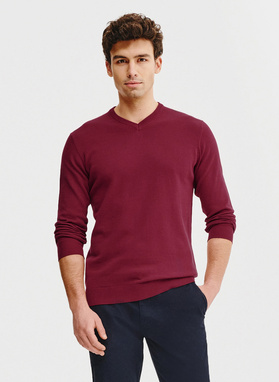 Raudonas vyriškas megztinis V apykakle