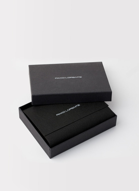 Juoda odinė vyriška piniginė su banknotų spaustuku