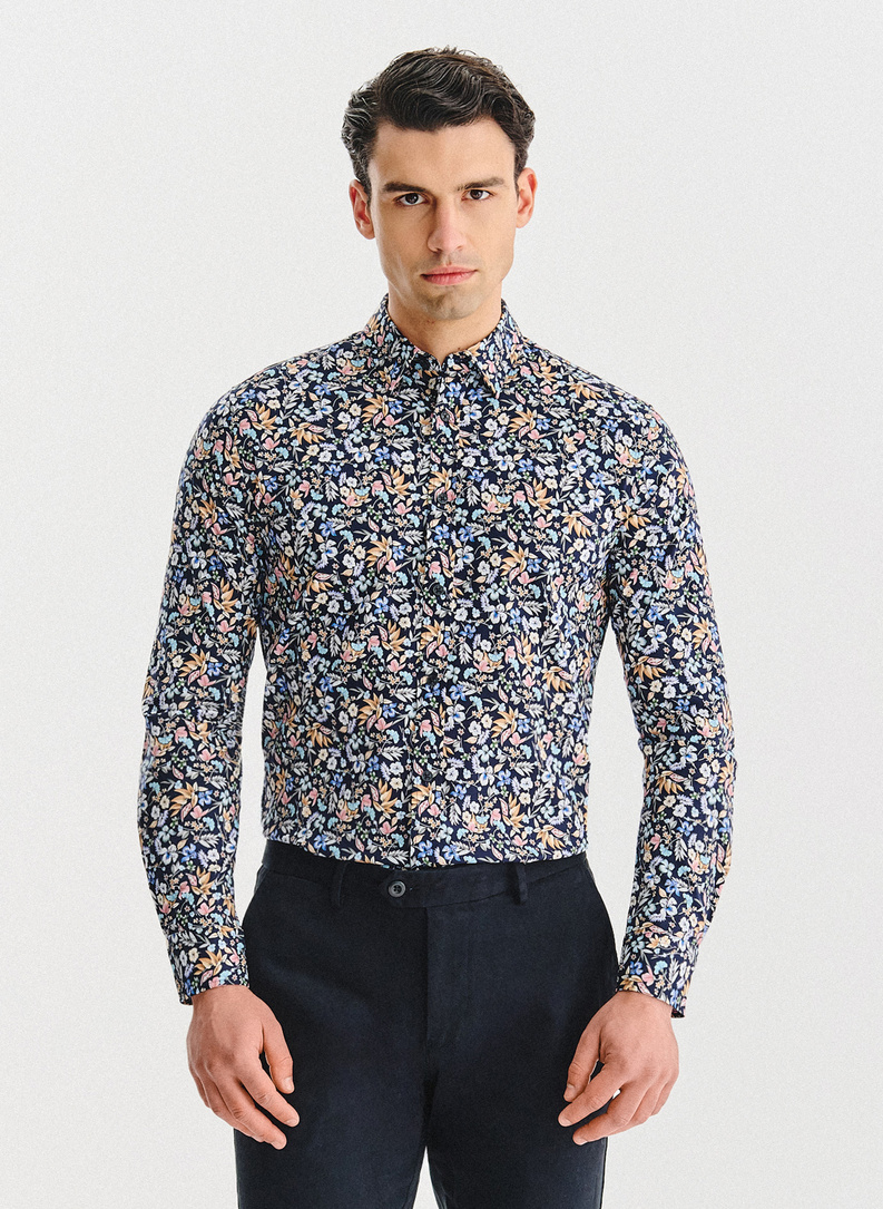 Tamsiai mėlyni gėlėti marškiniai