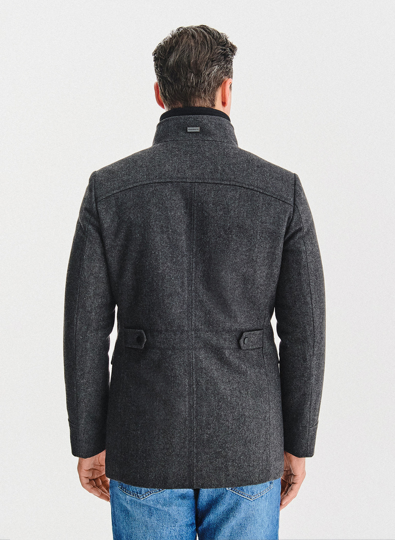 Sagomis sagstomas pilkas lietpaltis