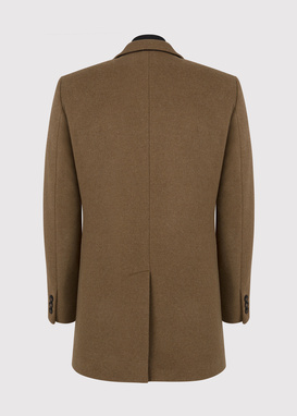 Rusvas vyriškas lietpaltis su nusegama stačia apykakle