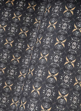 Tamsiai pilka kišeninė nosinaitė geometriniu raštu