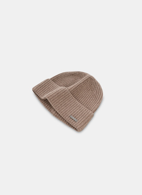 Rusva vilnonė vyriška kepurė