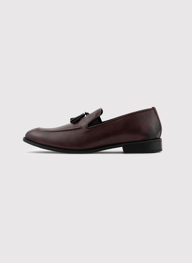 Vyšniniai vyriški loaferai su kutais