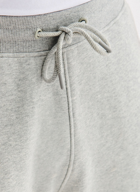 Pilkas vyriškas treningas su bluzonu su gobtuvu