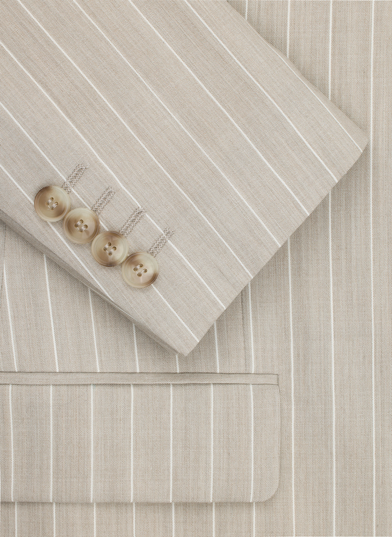  Smėlio spalvos dryžuotas kostiumas