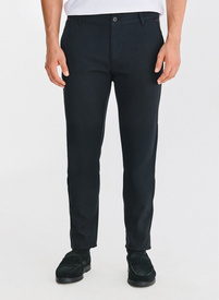 Tamsiai mėlynos vyriškos kelnės