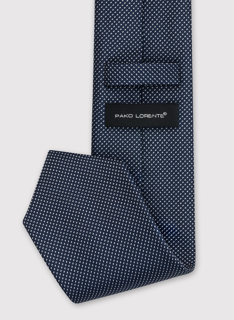 Tamsiai mėlyno atspalvio vyriškas kaklaraištis smulkiu raštu