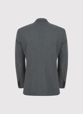 Pilkas vyriškas kostiumas