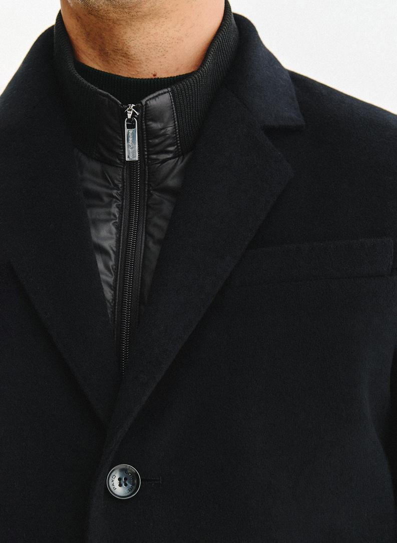 Juodas vyriškas lietpaltis su vilna