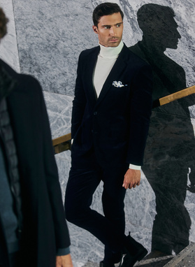 Tamsiai mėlynas kordinio velveto vyriškas švarkas